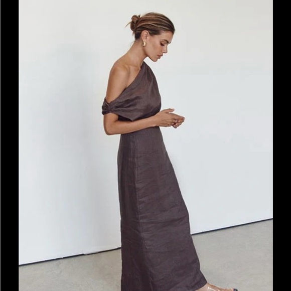 Dissh Cass Linen Midi Dress - Picture 4 of 7